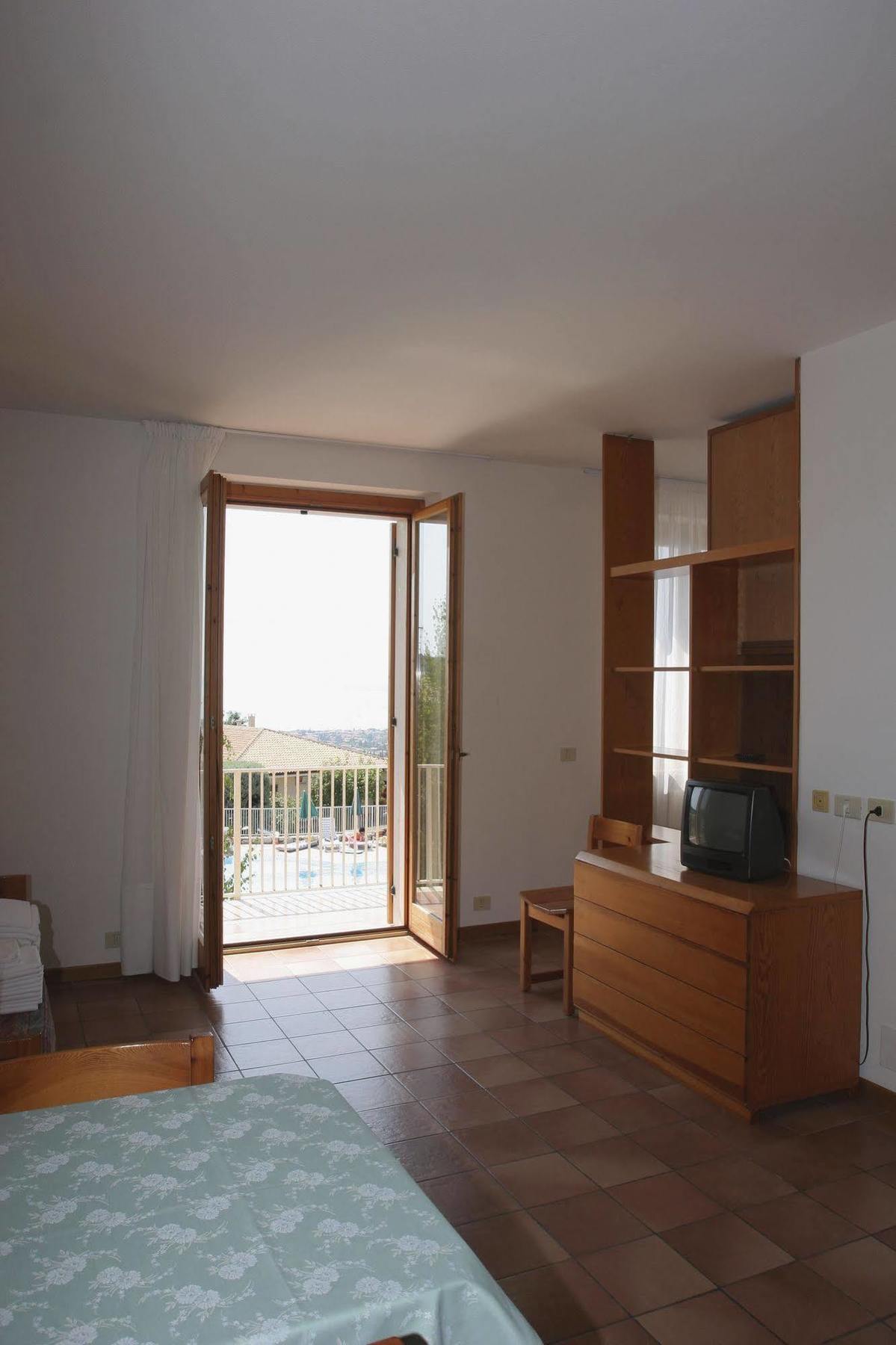 Appartamenti San Carlo Costermano Exteriör bild