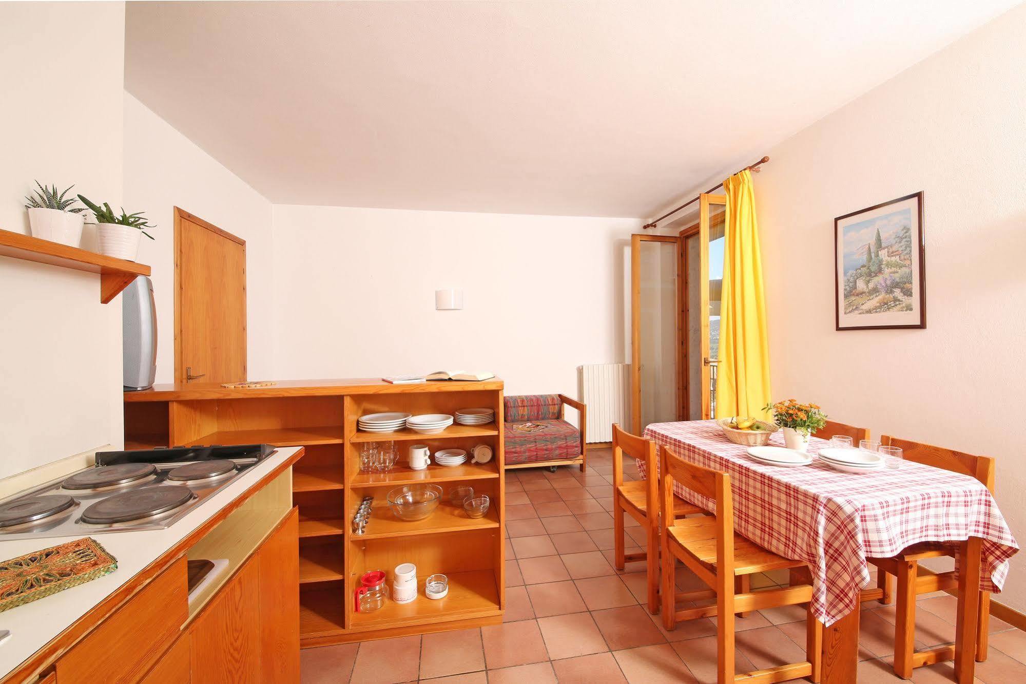 Appartamenti San Carlo Costermano Exteriör bild